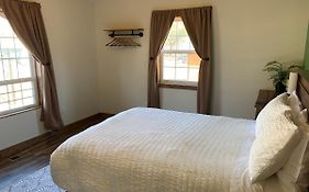 Trailhead Suites Marysville Ks